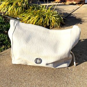 Laurèl off white leather purse